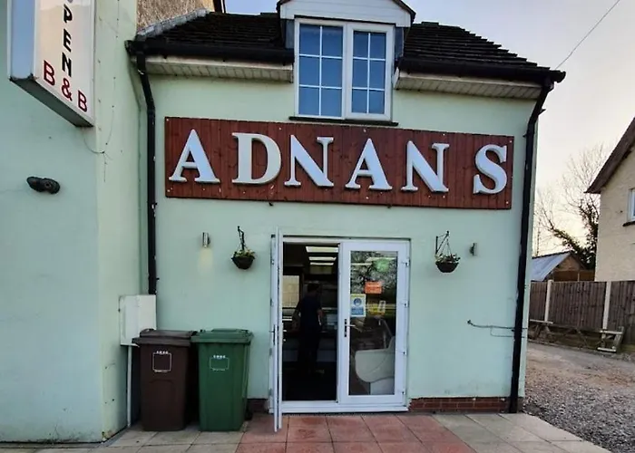 OYO Adnans Hotel